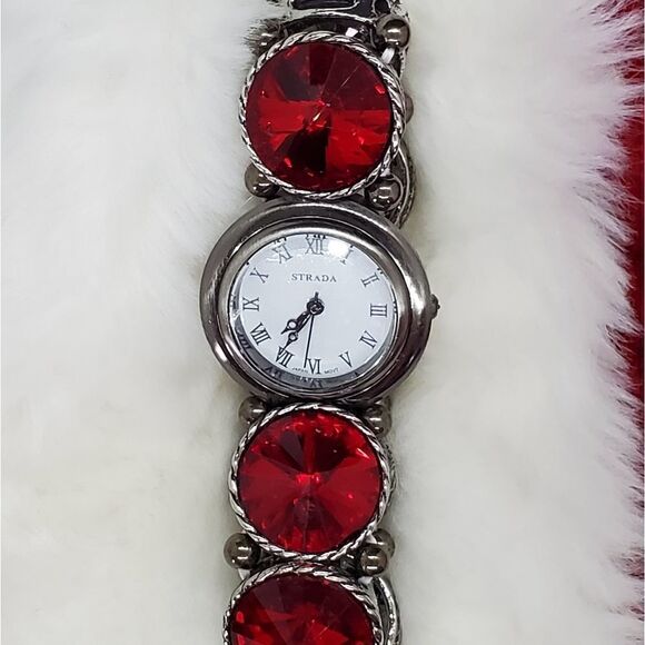 Strada Red Watch  - Picture 4 of 16